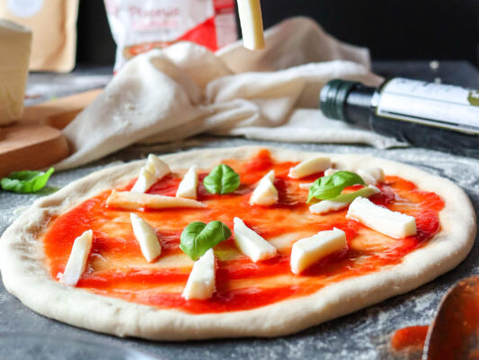 Pizza Marinara: Original neapolitanisches Rezept mit San Marzano &amp; Knoblauch - Pizza Marinara: Neapolitanisches Original Rezept 
