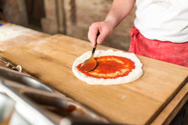 Italienische Pizza Tomatensoße – einfach &amp; lecker! - Die echte italienische Tomatensoße für Pizza