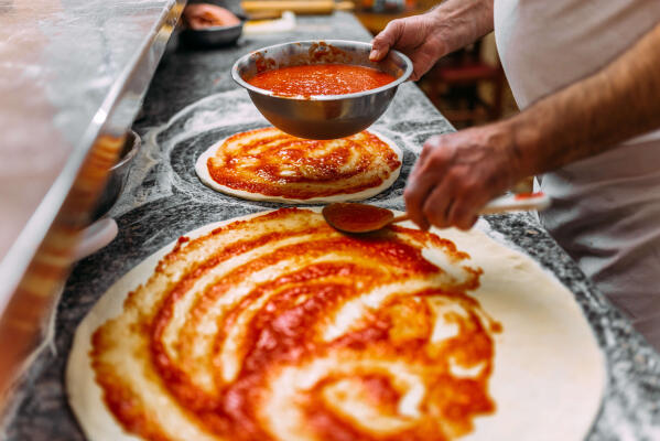Tiefkühlpizza selbst herstellen: Anleitung - Teil 2 - Tiefkühlpizza selbst herstellen: Schritt-für-Schritt Anleitung 