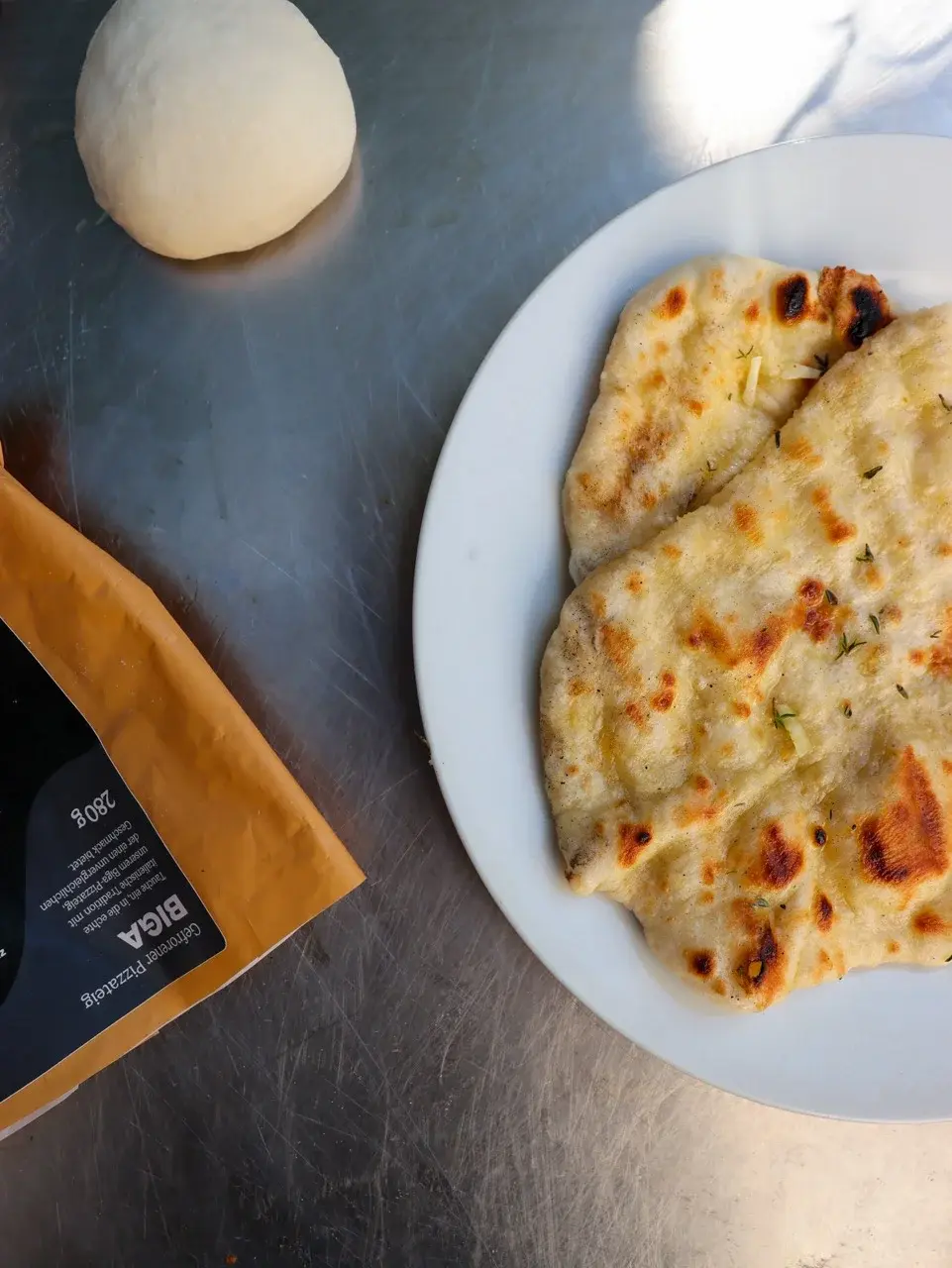 italienisches Pizzabrot vom grill