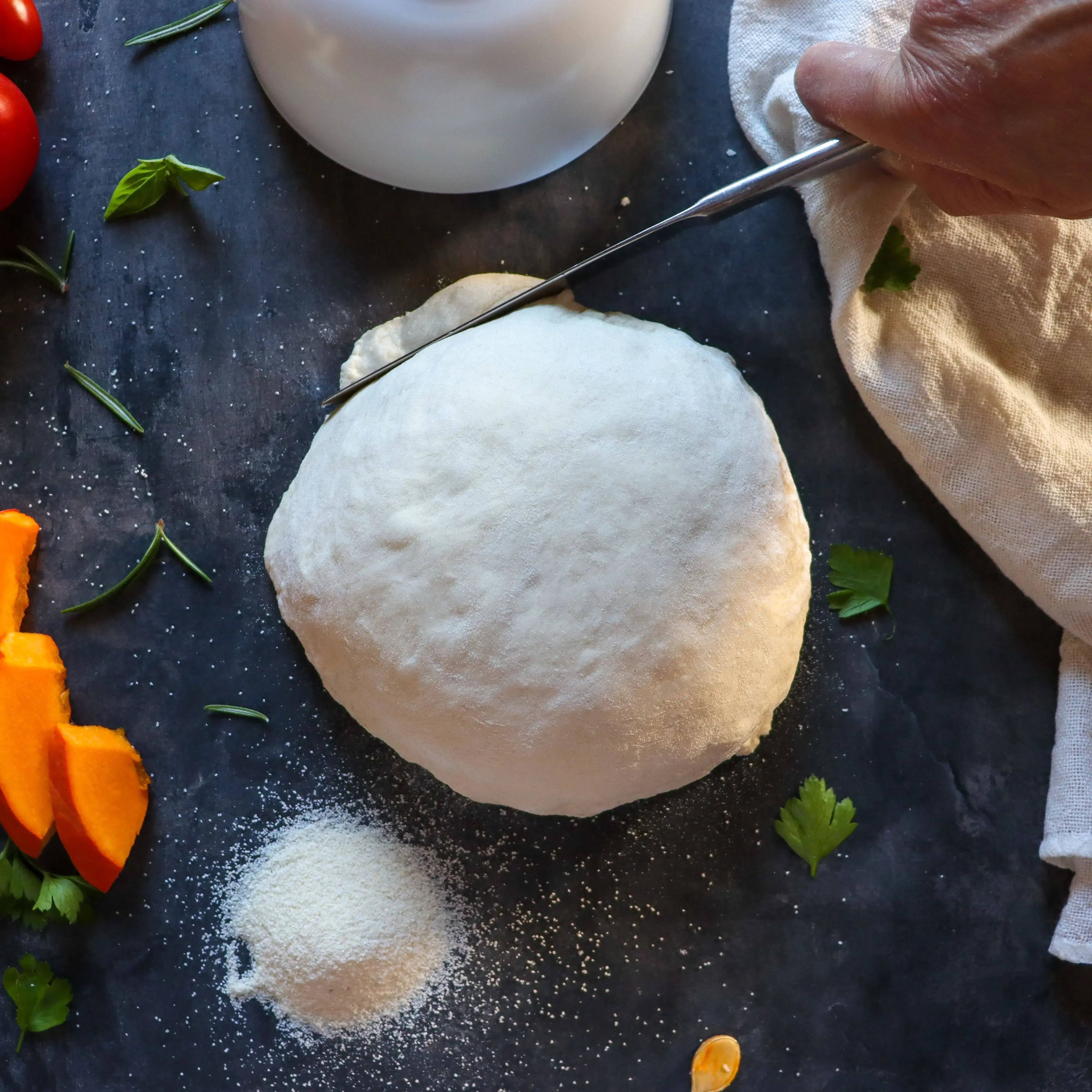 essbare pizzabowl vor dem backen